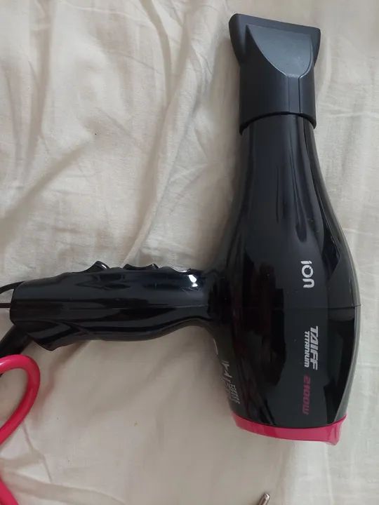 Secador de Cabelo Taiff Titanium 2400W Ion