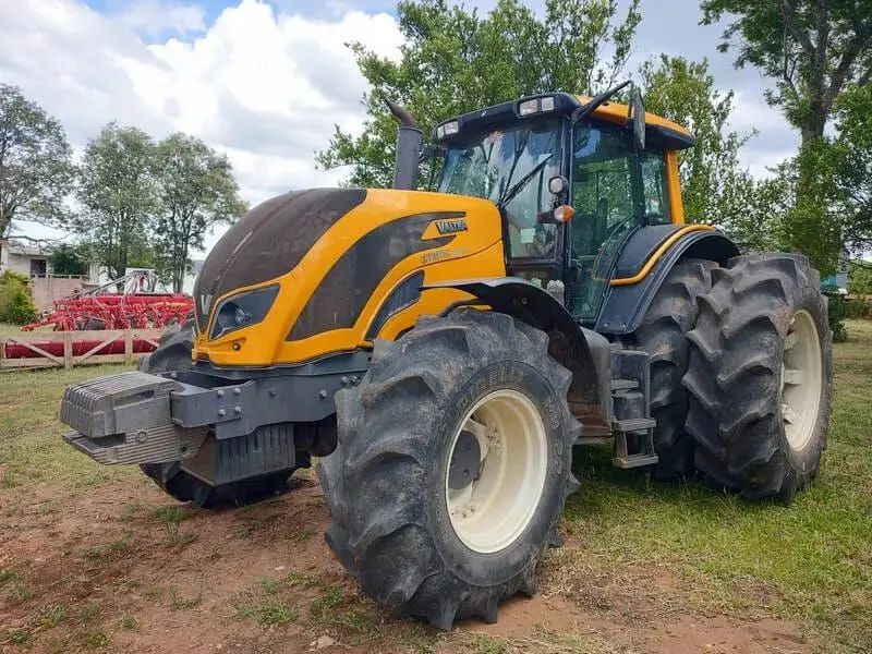 Trator Valtra BH 194 4x4