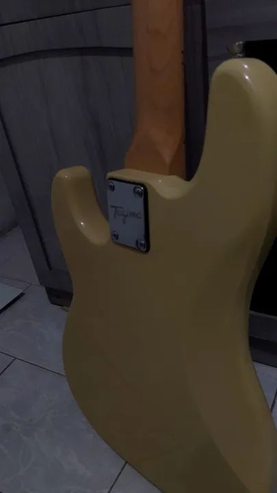 Baixo Tagima TW66 Woodstock + capa e cabo P10 (aceito troca em guitarra) - Foto 5