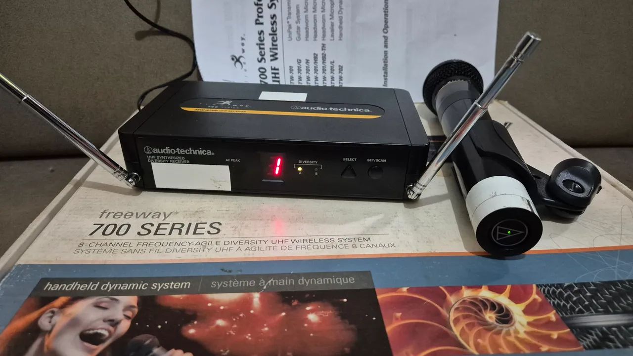 Microfone sem fio Audio Technica serie Atw R 700 - Foto 3