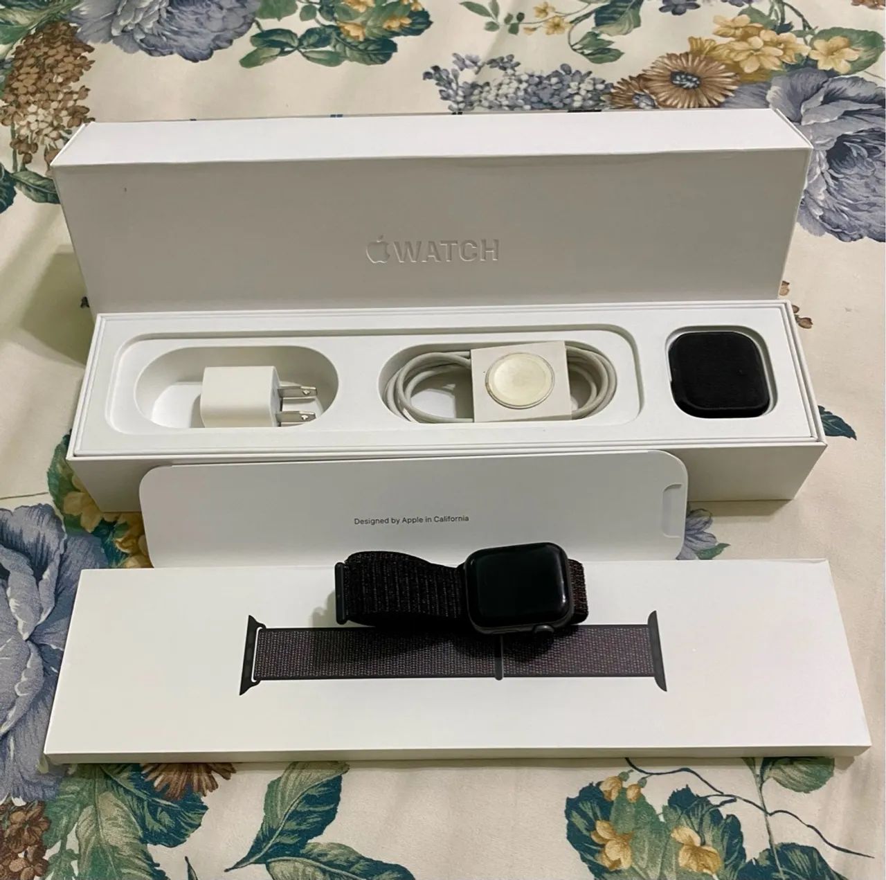 Apple Watch Series 4 - Na Caixa