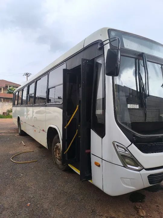 Ônibus Mercedes 
