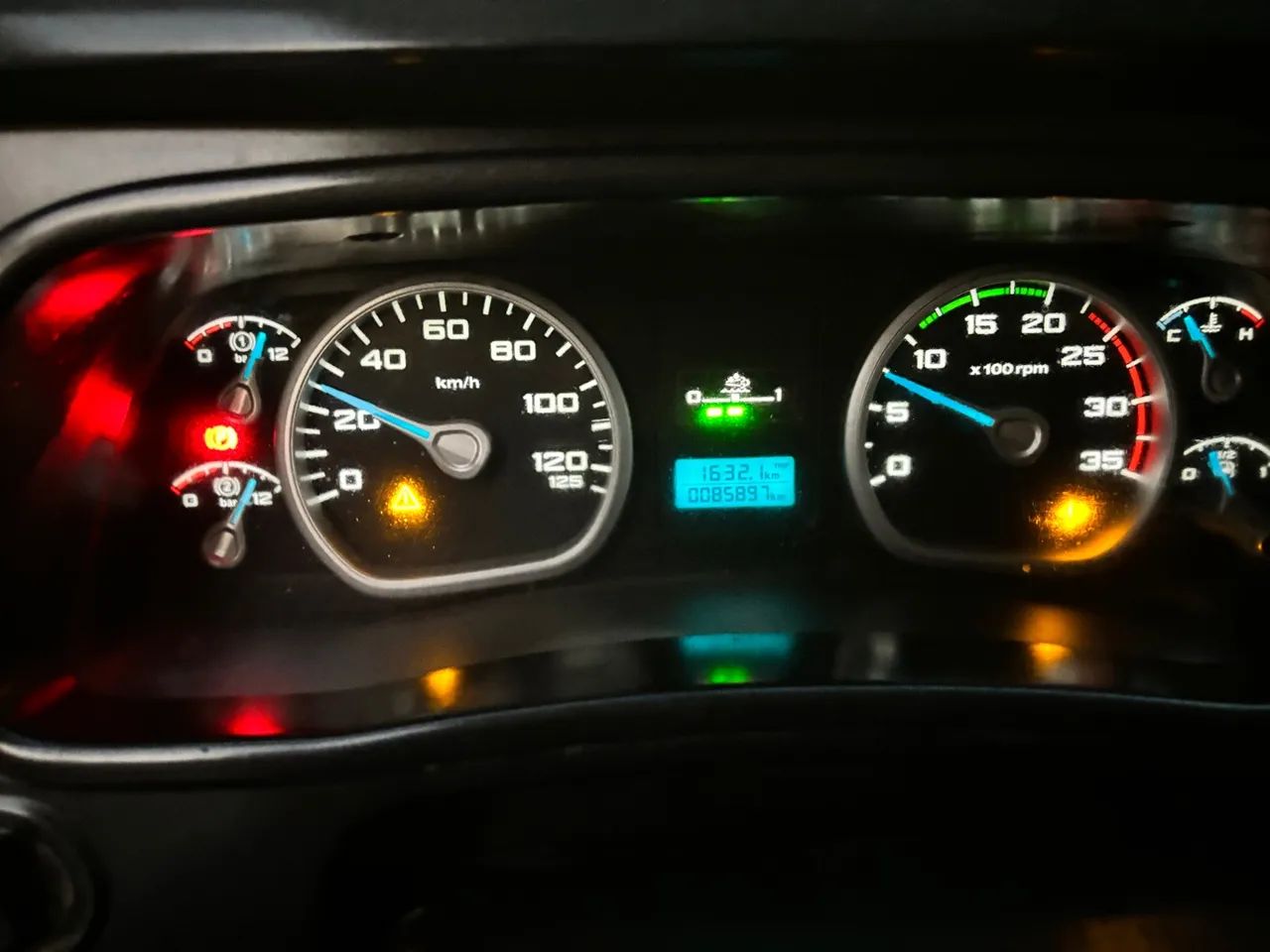 Cargo 816 ano 2013 - Foto 8