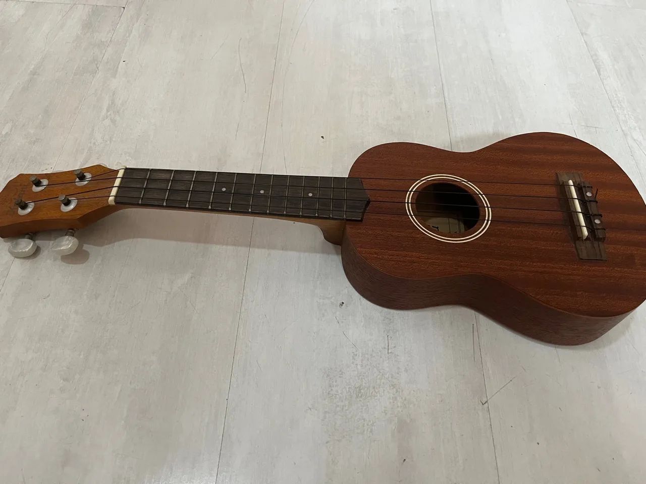 UKULELE KALANI Soprano Acústico  - Foto 3