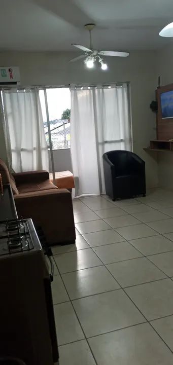 Apto 2 quartos, aprox. 450m da praia-Balneário Camboriú, wifi, a/c, wats *.