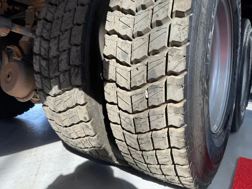 VOLVO VM 330 8X2 2022 - Foto 12