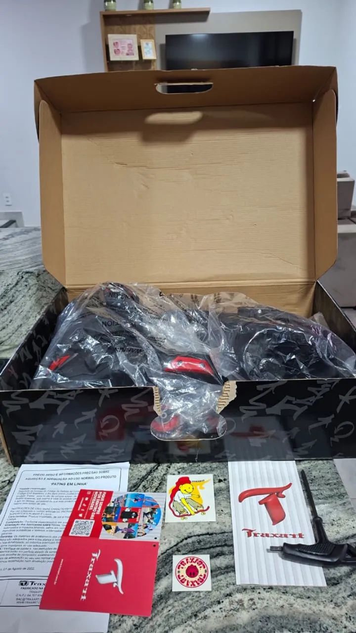 PATINS REVOLT PRETO COM RODAS PRETAS - 80MM ABEC-9 - Foto 3