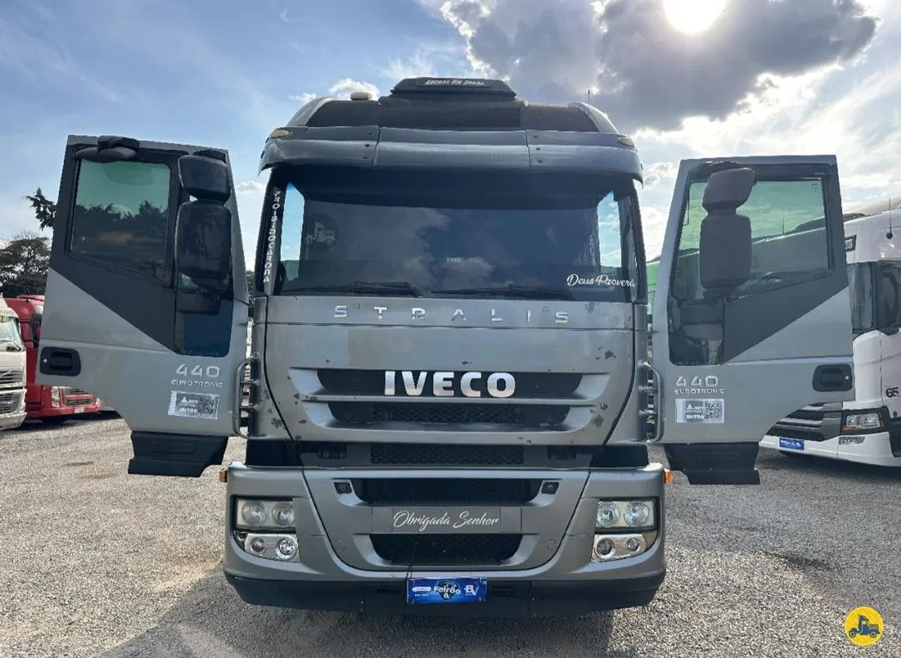 IVECO STRALIS 440 6X2<br>2013/2013<br>TETO ALTO<br>AUTOMÁTICO - Foto 15