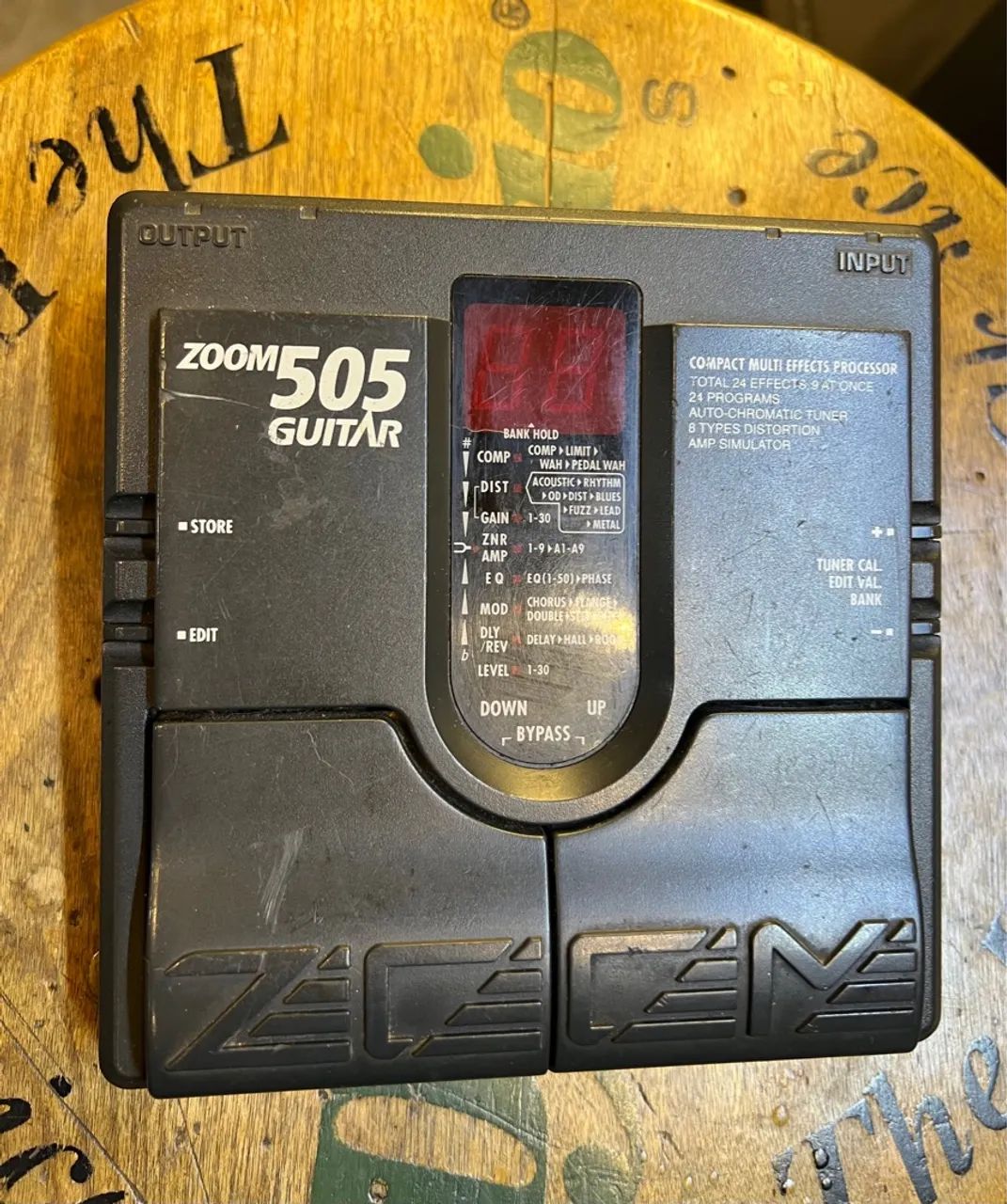 Pedaleira de Guitarra Zoom 505