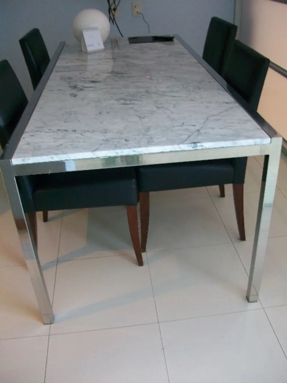 mesa de jantar em aço inox