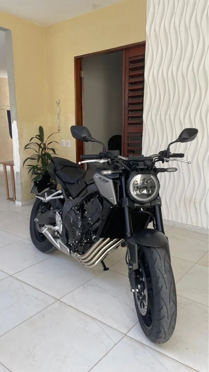 CB650R 2024 - IMPECÁVEL | 3.000km !! - Foto 4