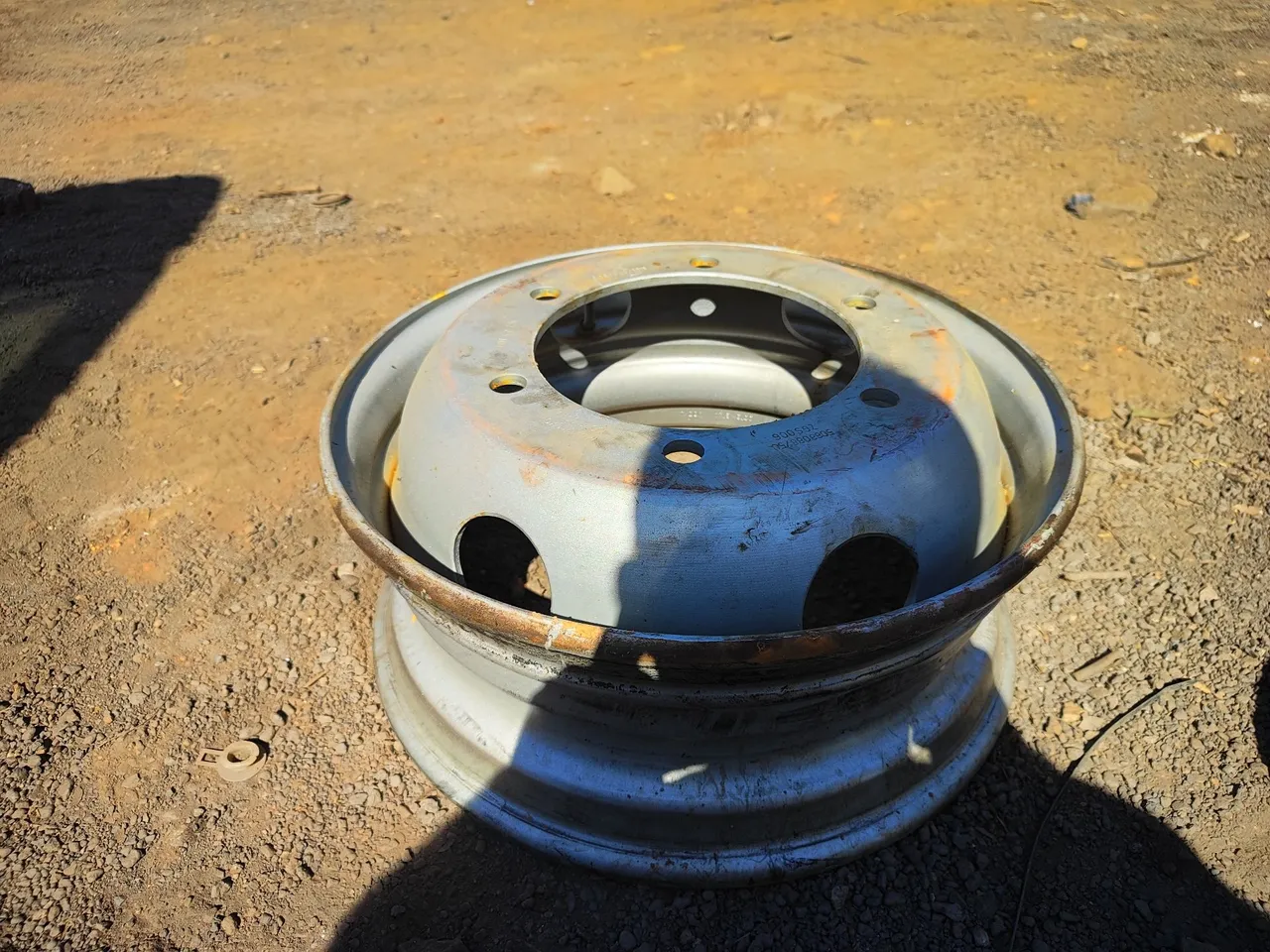 Roda 17.5 Mercedes