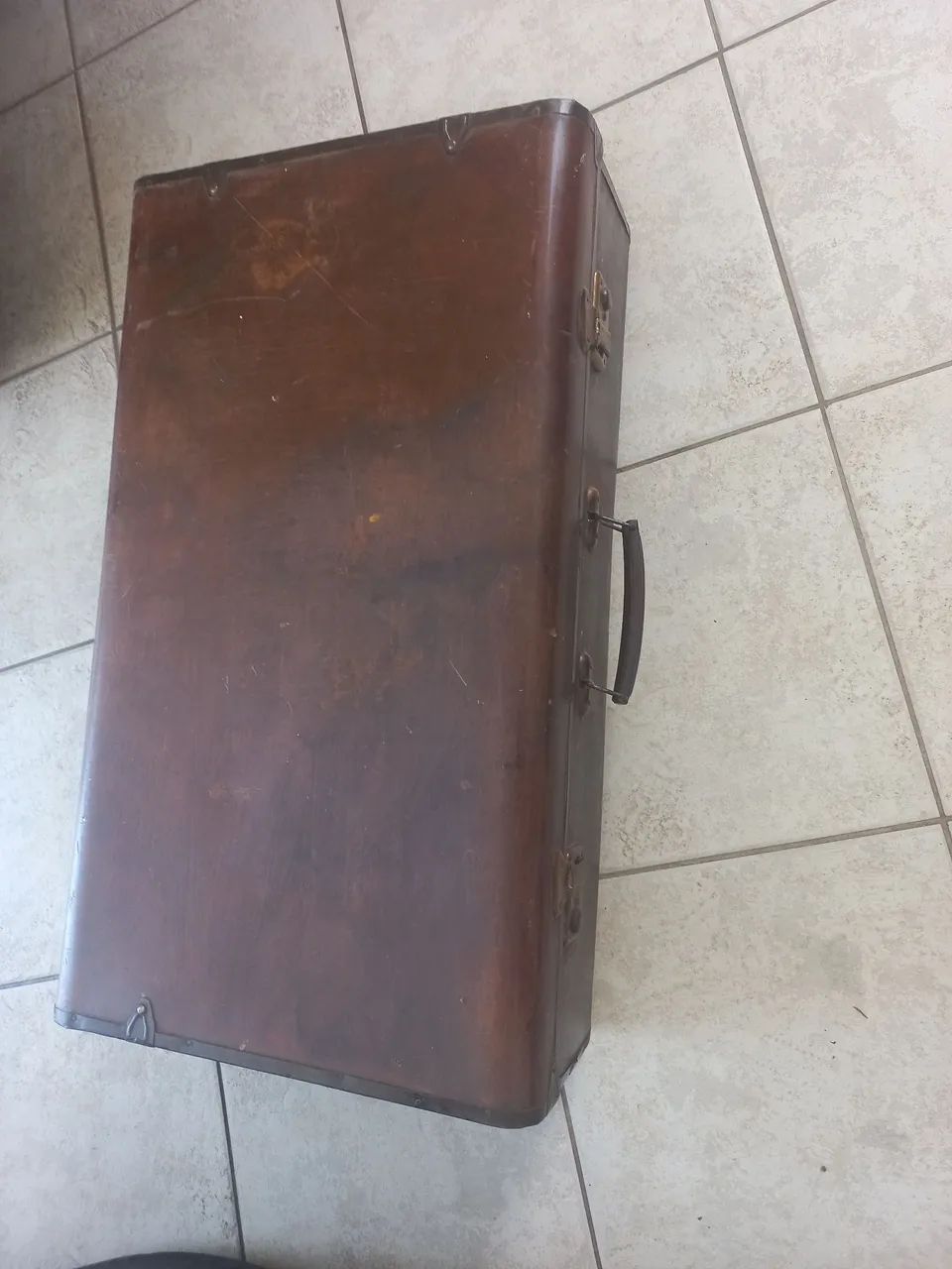 Maleta antiga de madeira década de 60/70