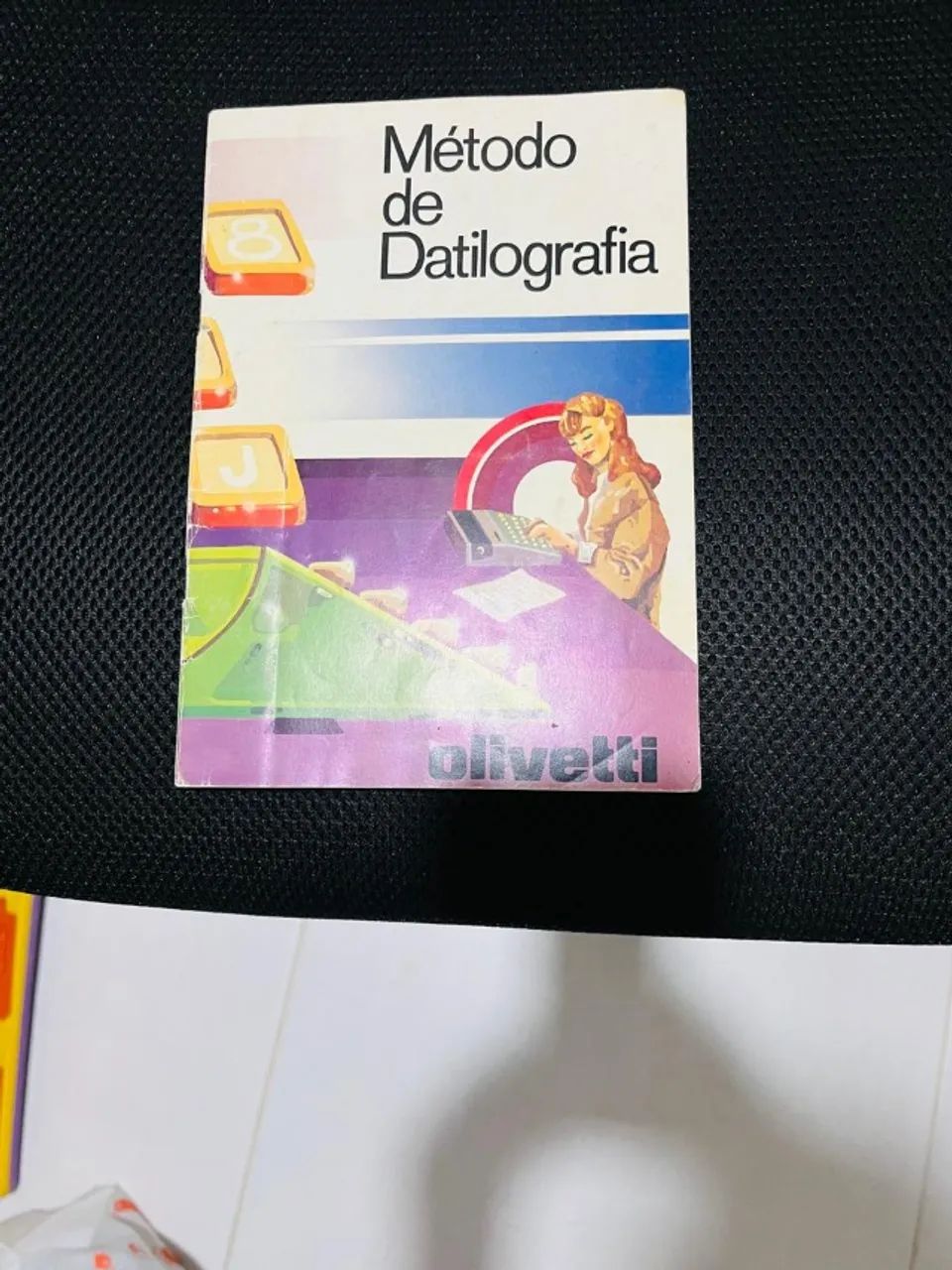 Olivetti Typewriting Manual – For Collectors