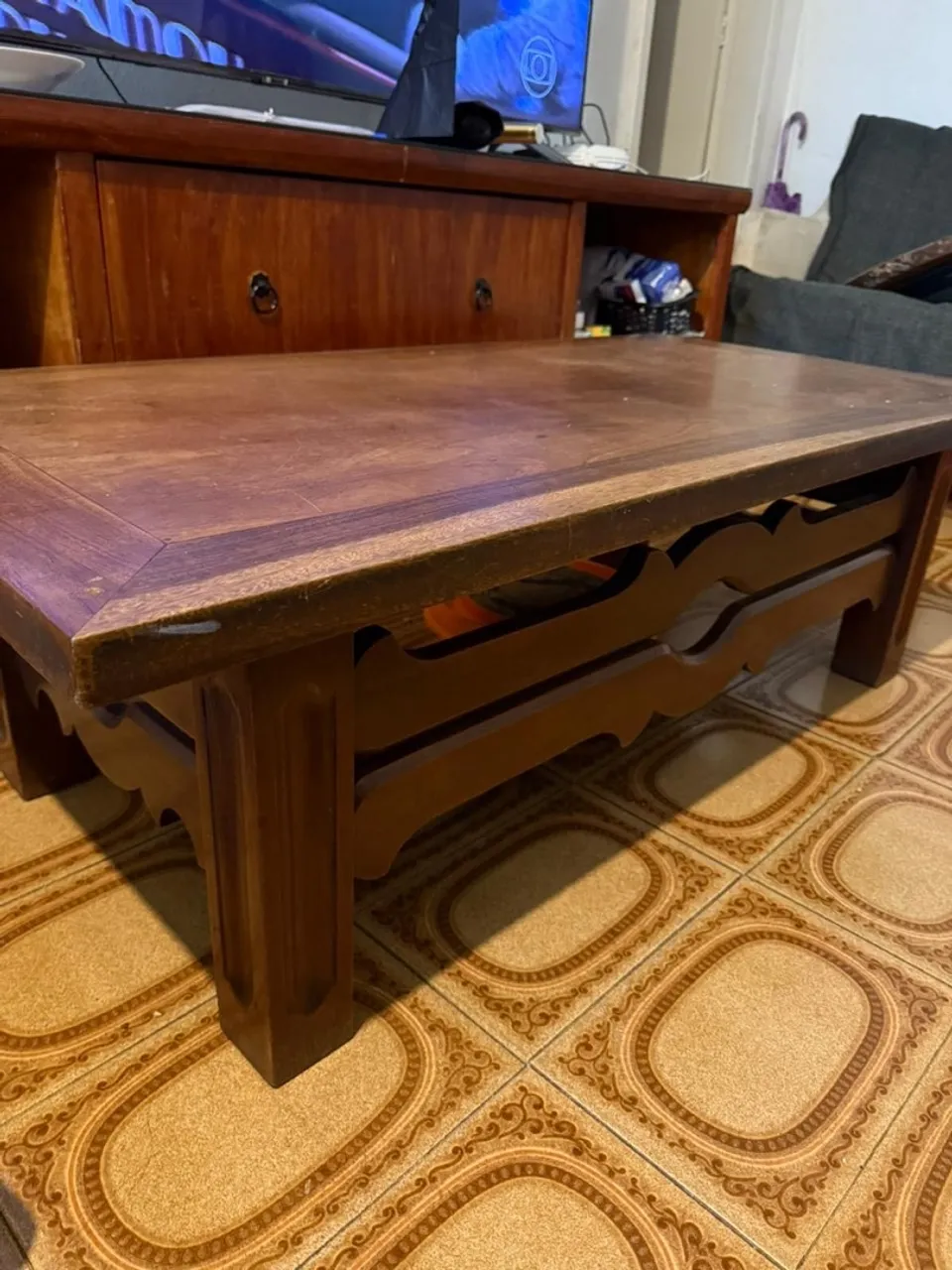Mesa de Centro de Madeira Maciça