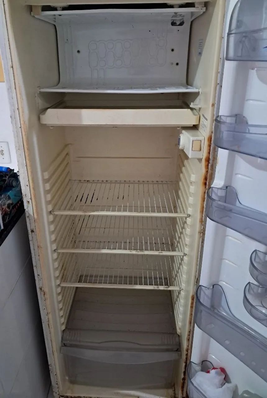 Geladeira com defeito