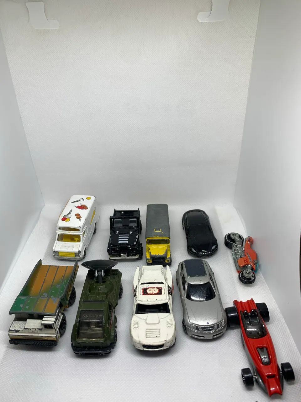 Lote de Carrinhos de Brinquedo Antigos - Matchbox, Hot Wheels e outros - Foto 3