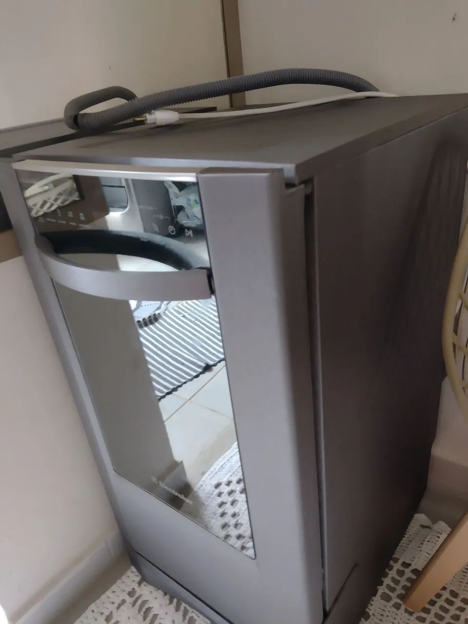 Lava louças Electrolux Blue Touch LE 9x 9 serviços  - Foto 4