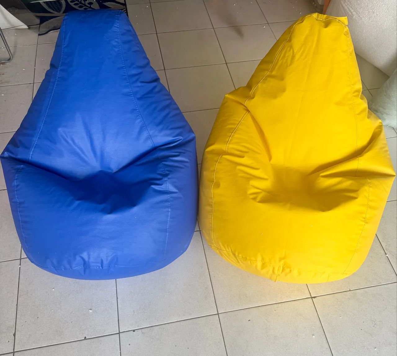 Puffe Pera Azul e Amarelo 