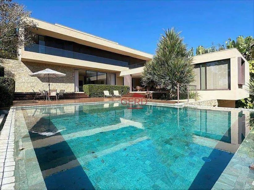 Casa de Luxo Mobiliada em Condomínio, Cotia - 5 Suítes, 12 Vagas, Piscina e Área Gourmet C