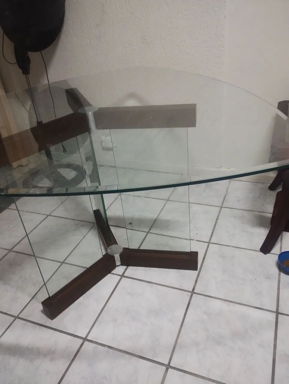 Triangular Table for 6 People!!64739707512705121