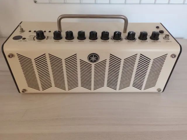 Amplificador Guitarra THR10 Bege 10W | Interface | USB 