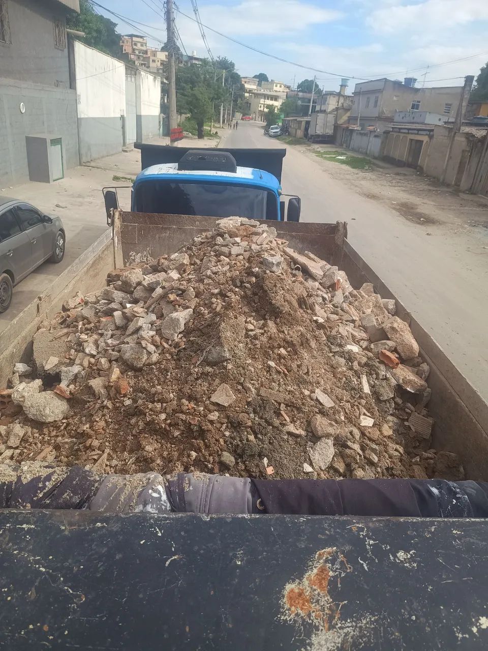 Transporte de Areia, Pedra, Barro e Entulho - Foto 4