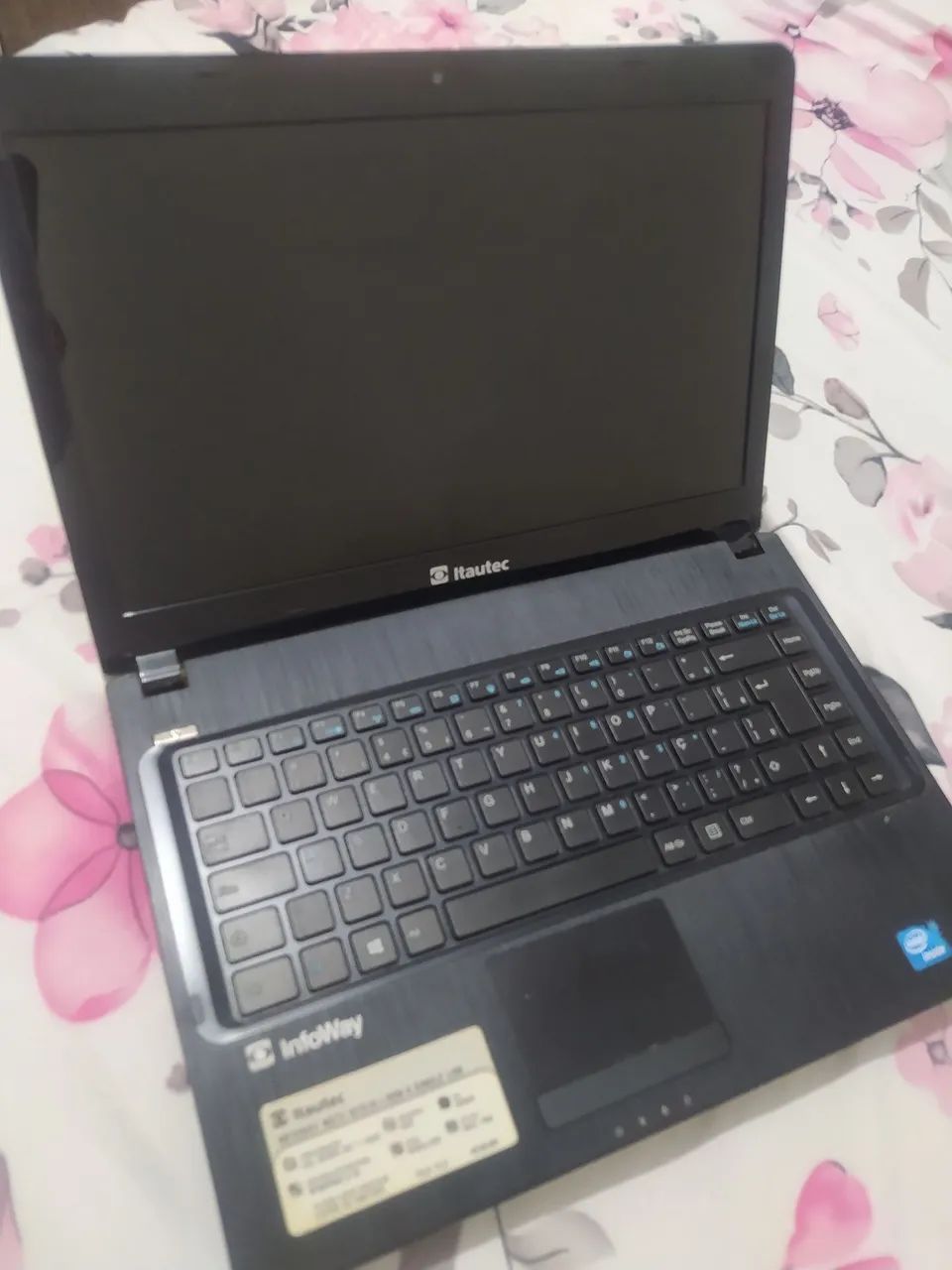 Notebook Itautec - Com defeito de iniciação e bateria viciada Windows 10
