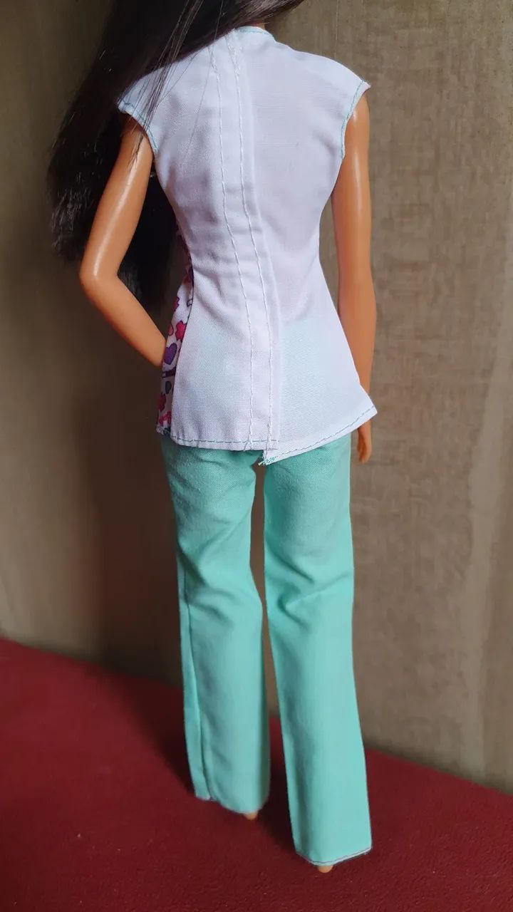 Roupa de enfermeira para boneca barbie  - Foto 2