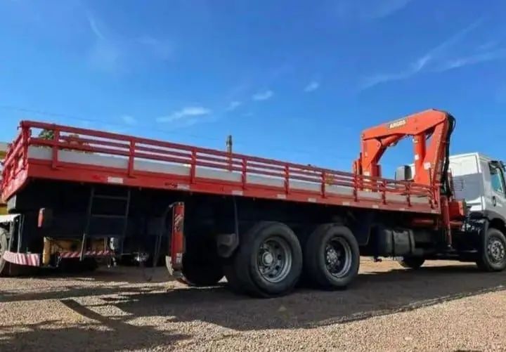 Vw 24.250 carroceria munk 6x2 ano 2011 - Foto 3