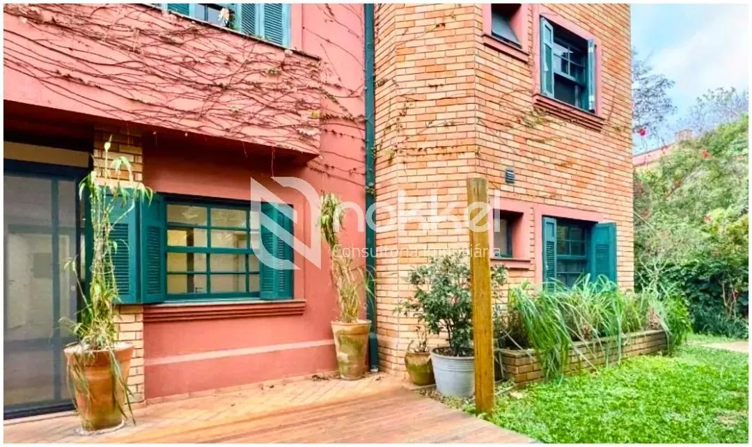 Viva em um verdadeiro refúgio verde Apartamento GARDEN encantador a poucos passos do Parq