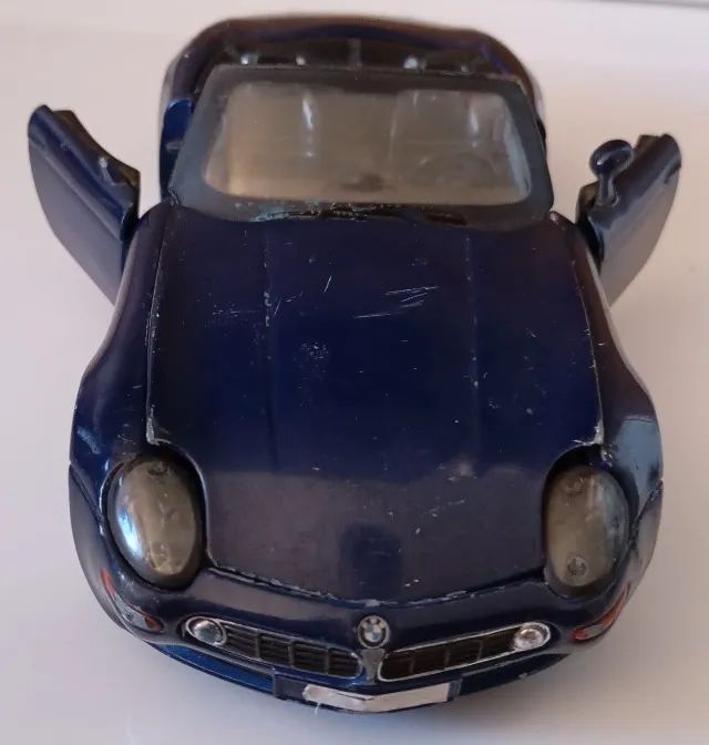 Miniatura BMW Z8 Special Edition Maisto - Foto 4