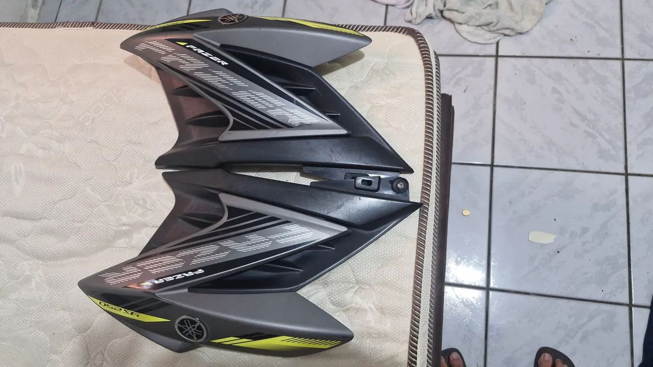 Peças laterais Yamaha Fazer - Foto 5