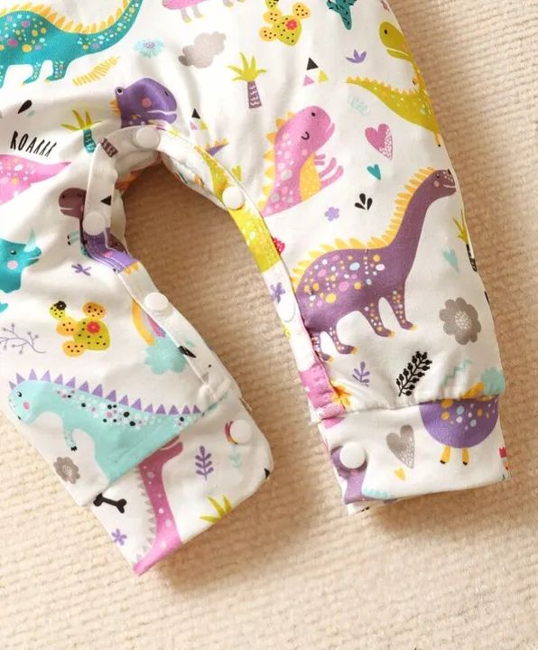 Macacão Unissex Dinossauros - Bebê - 12/24 meses - Shein - Foto 3