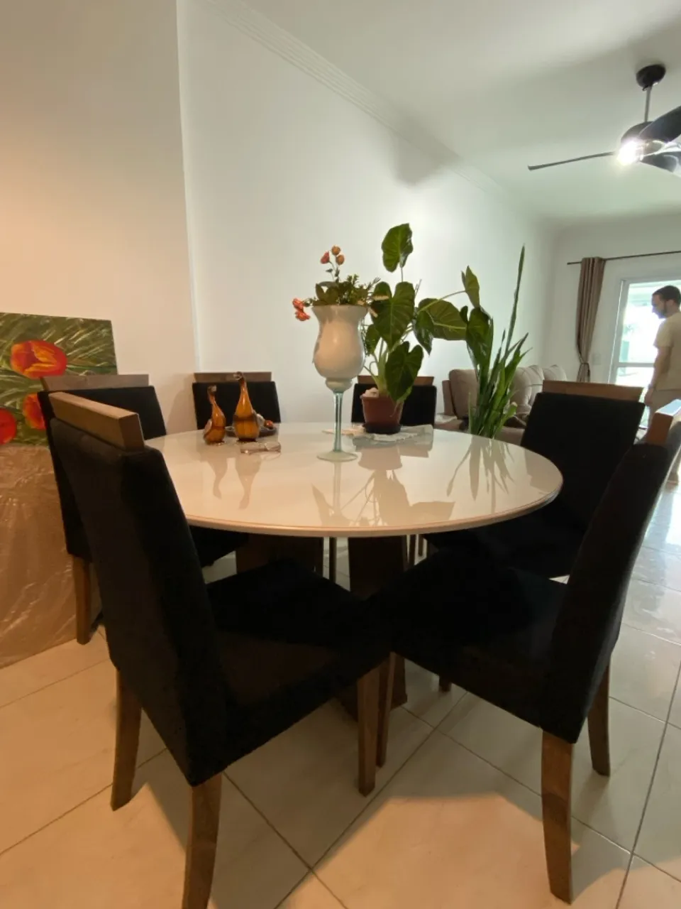 Mesa de Jantar Redonda com 4 Cadeiras