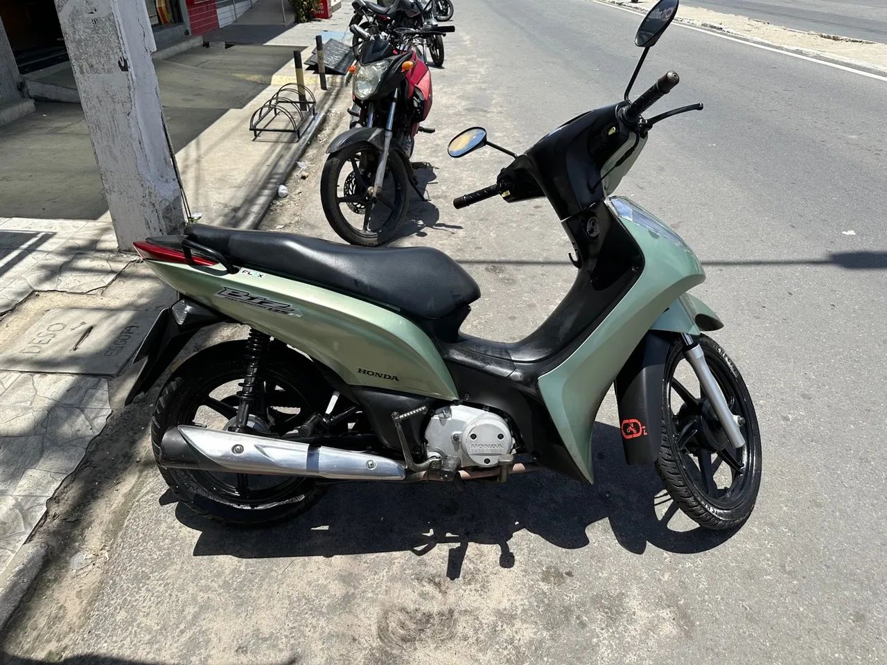 Honda Biz 125 - Verde - 2011 - Foto 4
