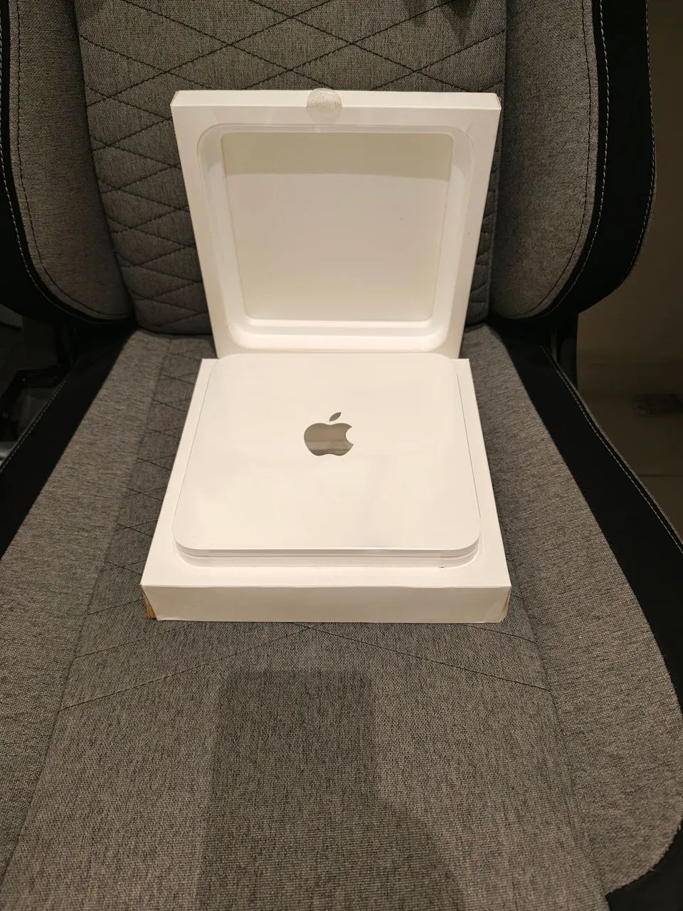 Apple Time Capsule 3TB LACRADO - SEM USO - BARRA/RJ