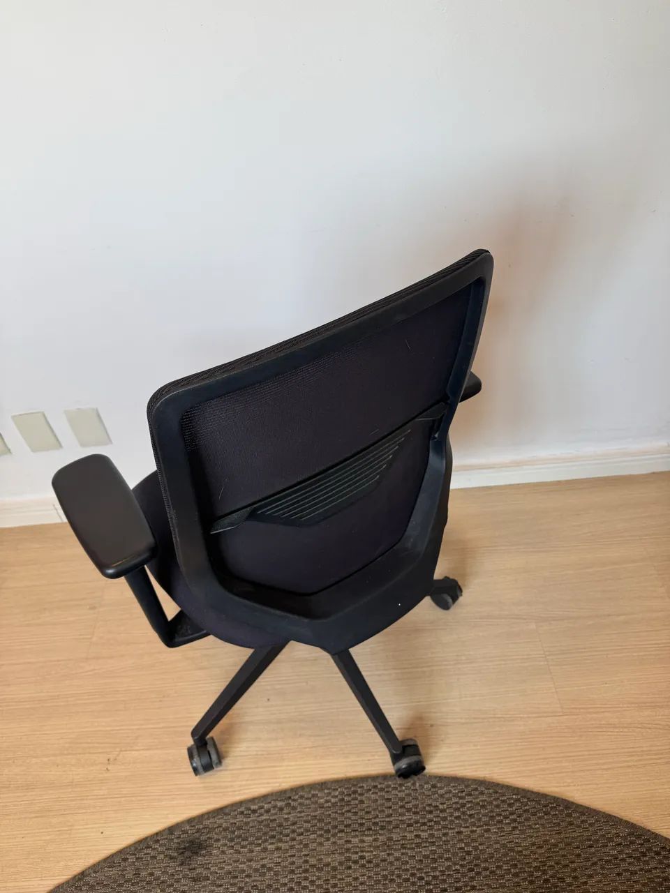 Cadeira Herman Miller Modelo Posh Express 2 - Foto 6