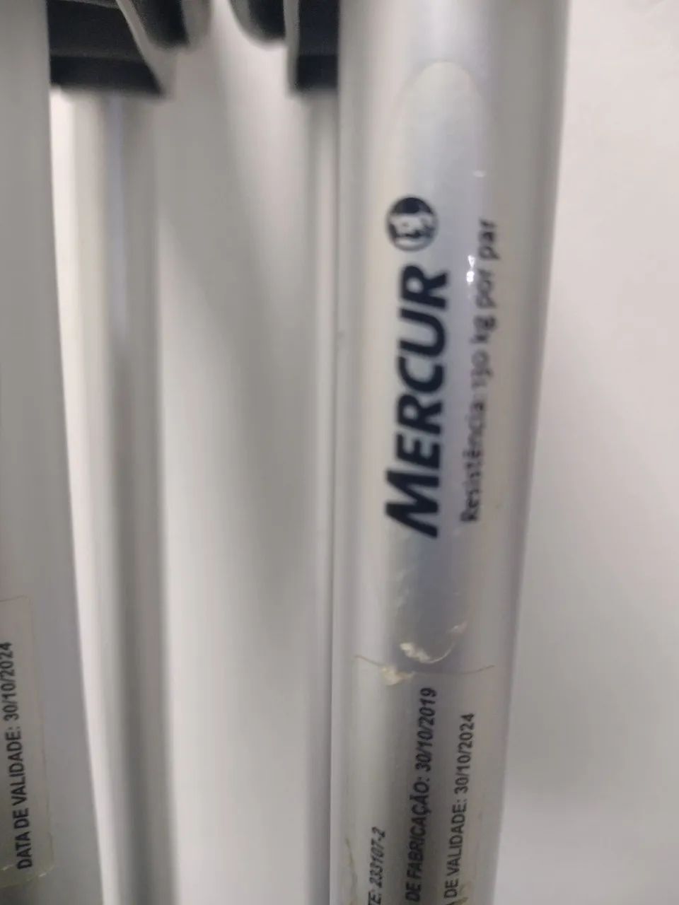 Vendo par de muletas semi nova barato  - Foto 4