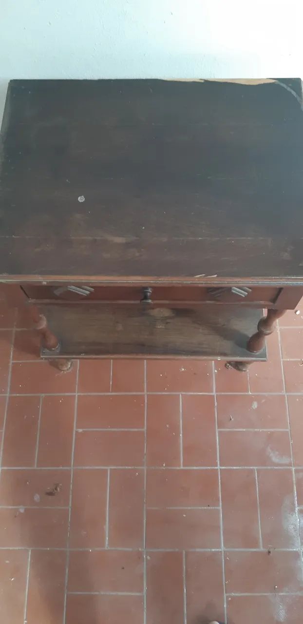 mesinha antiga 48X51X35 LAP