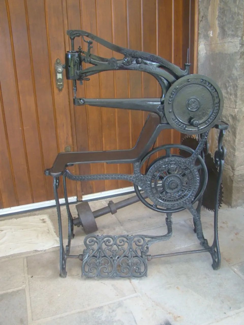 Máquina de costura Elastique antiga64292885334275120