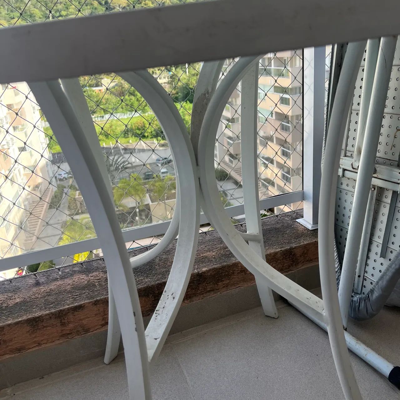 Mesa de ferro com tampo de vidro para varanda  - Foto 3