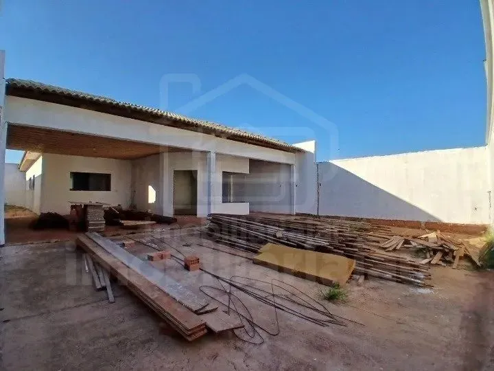Casa à venda no Jardim Juliana com 3 quartos