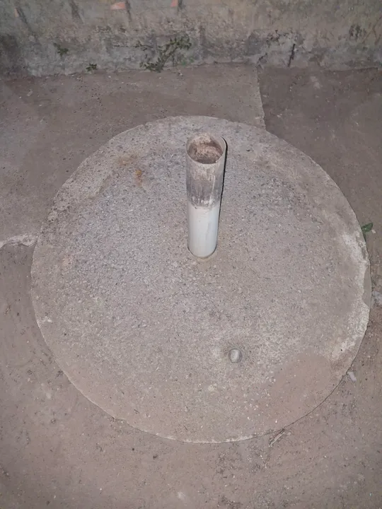 Vende-se tampa de concreto 1,19 de diâmetro por 5,5cm de altura