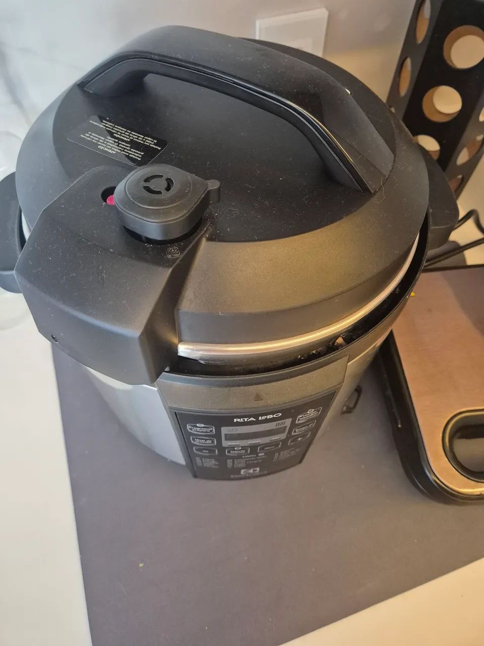 Panela Elétrica de Pressão Rita Lobo Electrolux 6L - Foto 2