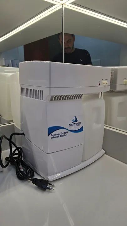 Destilador de água Cristofoli