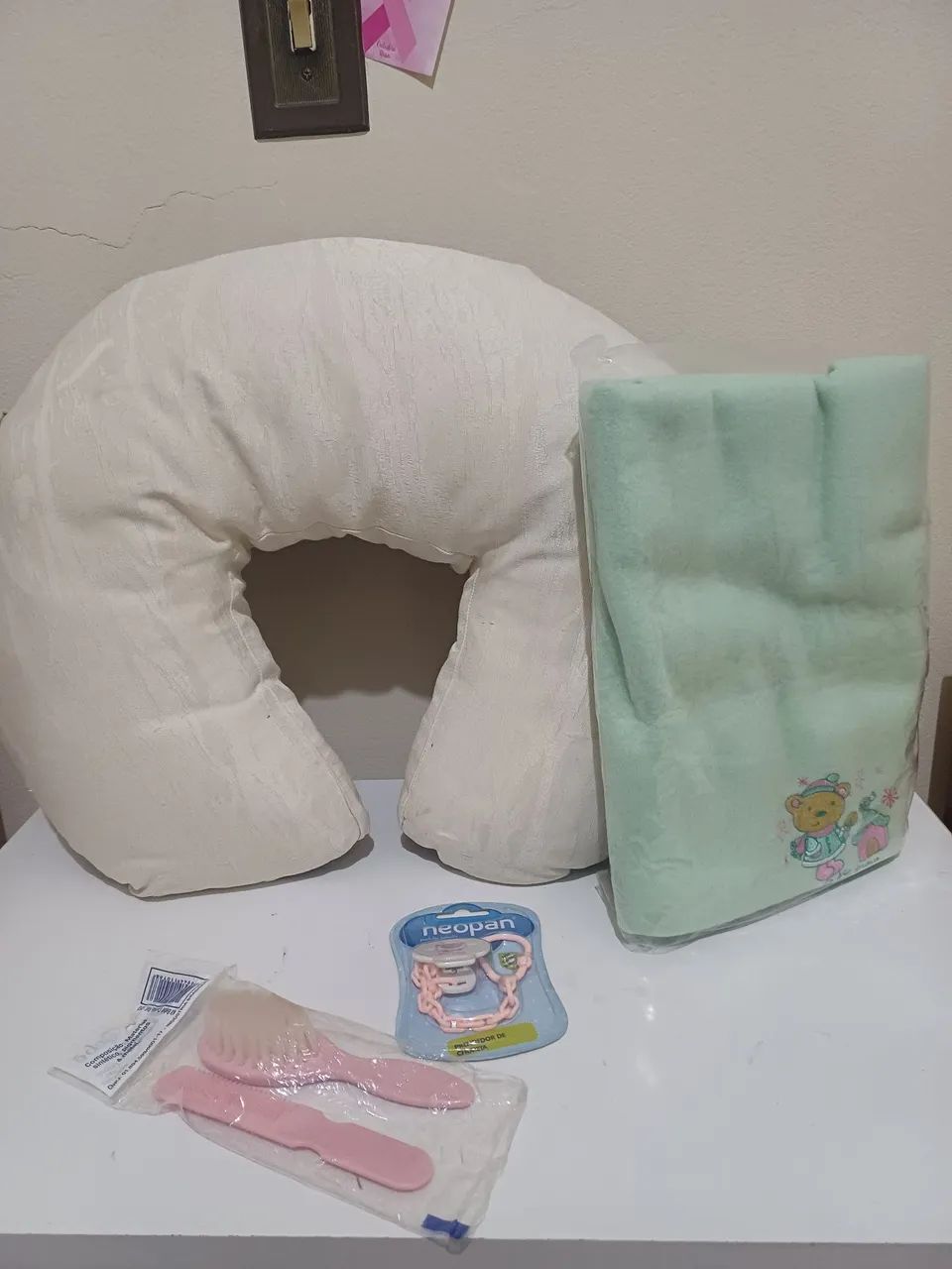Kit de bebê almofada de amamentação, prendedor de chupetas neopan, manta e kit da dielu  - Foto 3