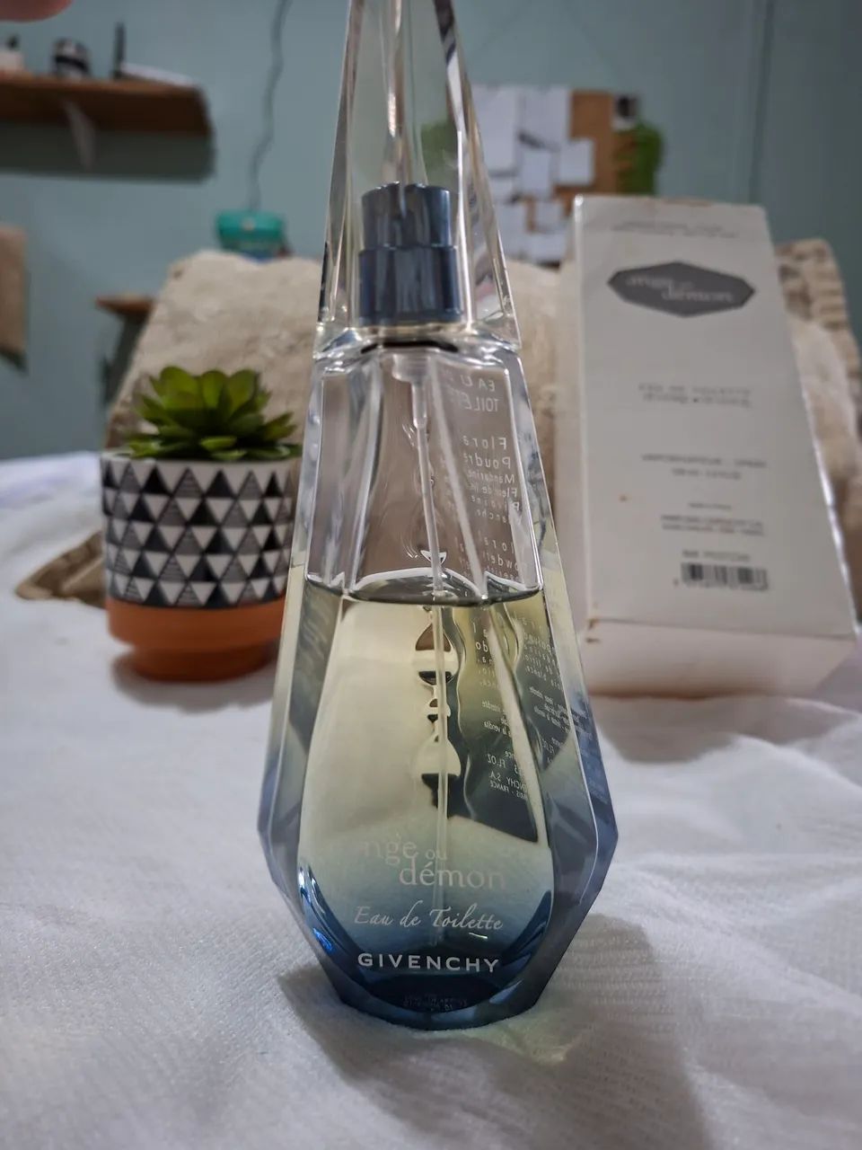 Perfume Francês Givenchy Ange ou Démon Tendre Eau de Toilette. 