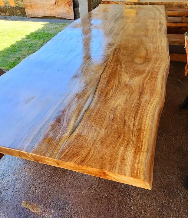 Mesa em madeira maciça de sucupira 2.5mts