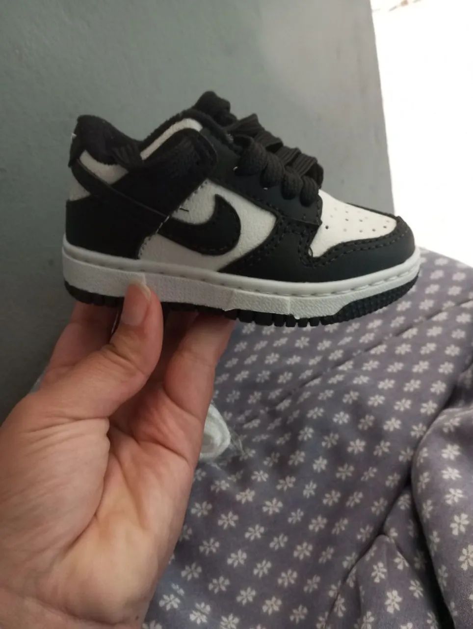 Tênis Nike infantil.